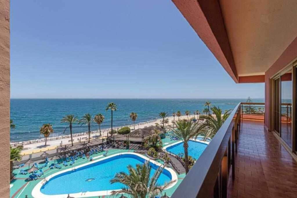797 Holiday Rentals- Apartamento En Hotel Sunset Beach Frente Al Mar Бенальмадена Экстерьер фото