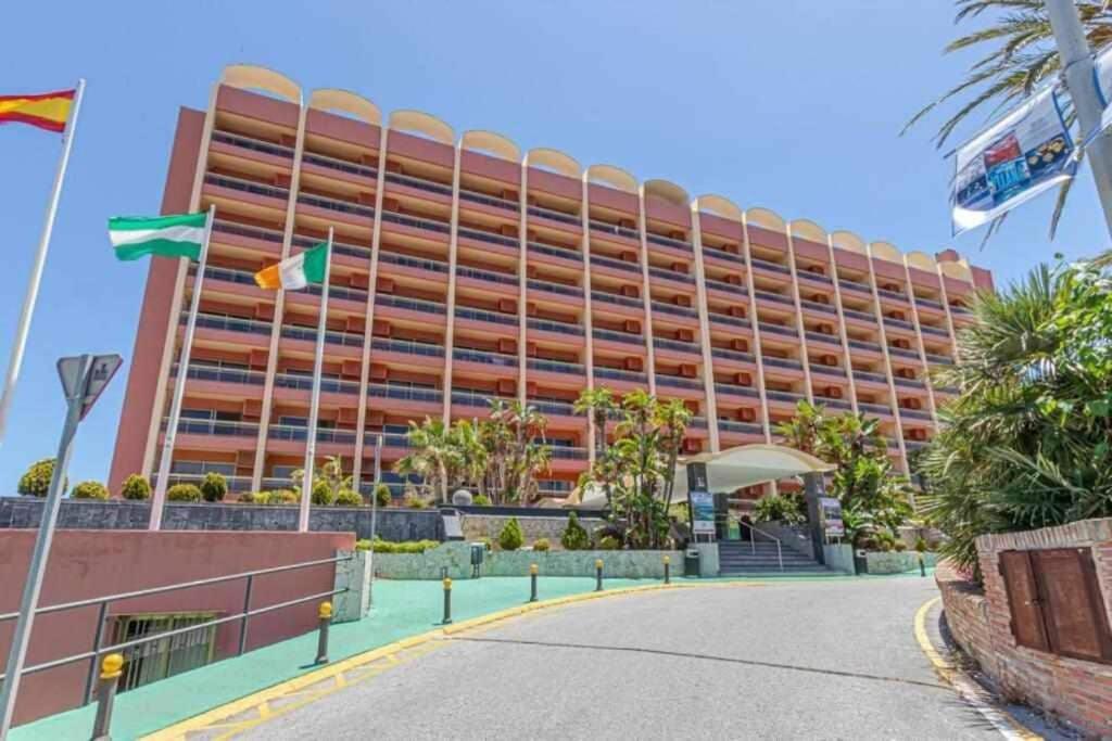 797 Holiday Rentals- Apartamento En Hotel Sunset Beach Frente Al Mar Бенальмадена Экстерьер фото