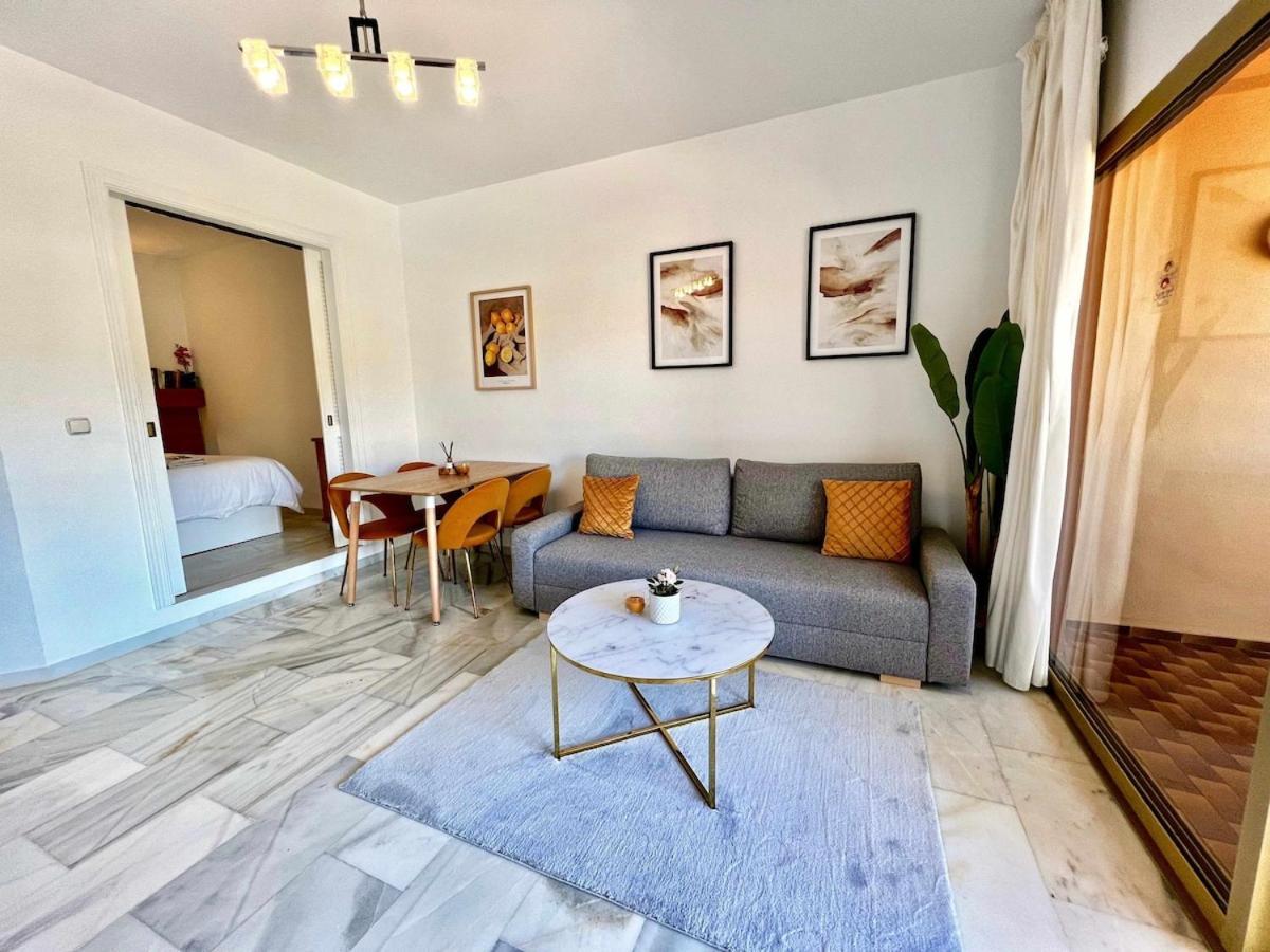 797 Holiday Rentals- Apartamento En Hotel Sunset Beach Frente Al Mar Бенальмадена Экстерьер фото